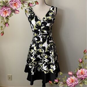 Jessica Howard v-neck sleeveless fitted a-line‎ skater style dress